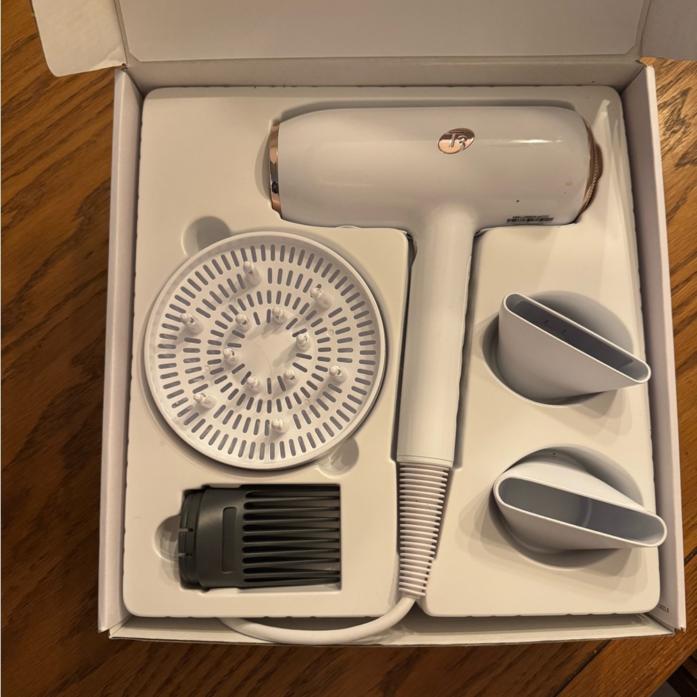 T3 Featherweight StyleMax Hair Dryer - White and Rose Gold